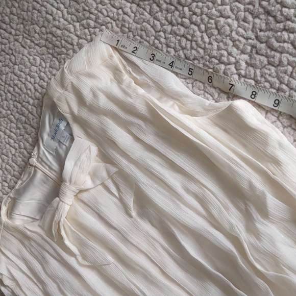 NWT ModCloth Size Small Sleeveless Metallic Pleated Bow Accent Mini Dress - Picture 10 of 15